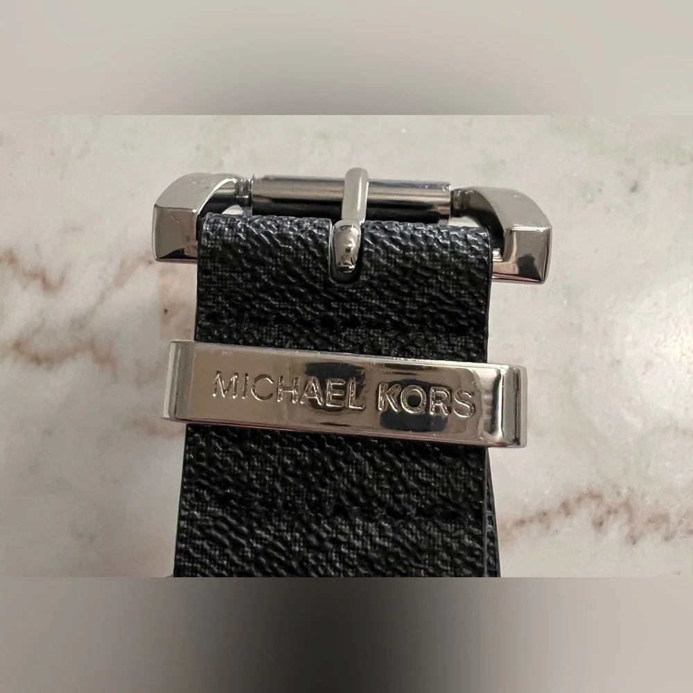 Michael Kors  Logo Print Black/Gray Leather Belt Size XL Mens